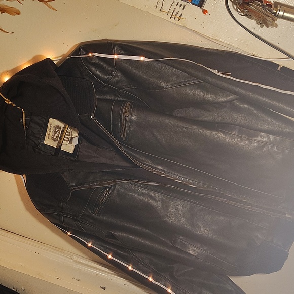 Route 66 leather jacket size Medium mens. Color black with liner. - Picture 7 of 8